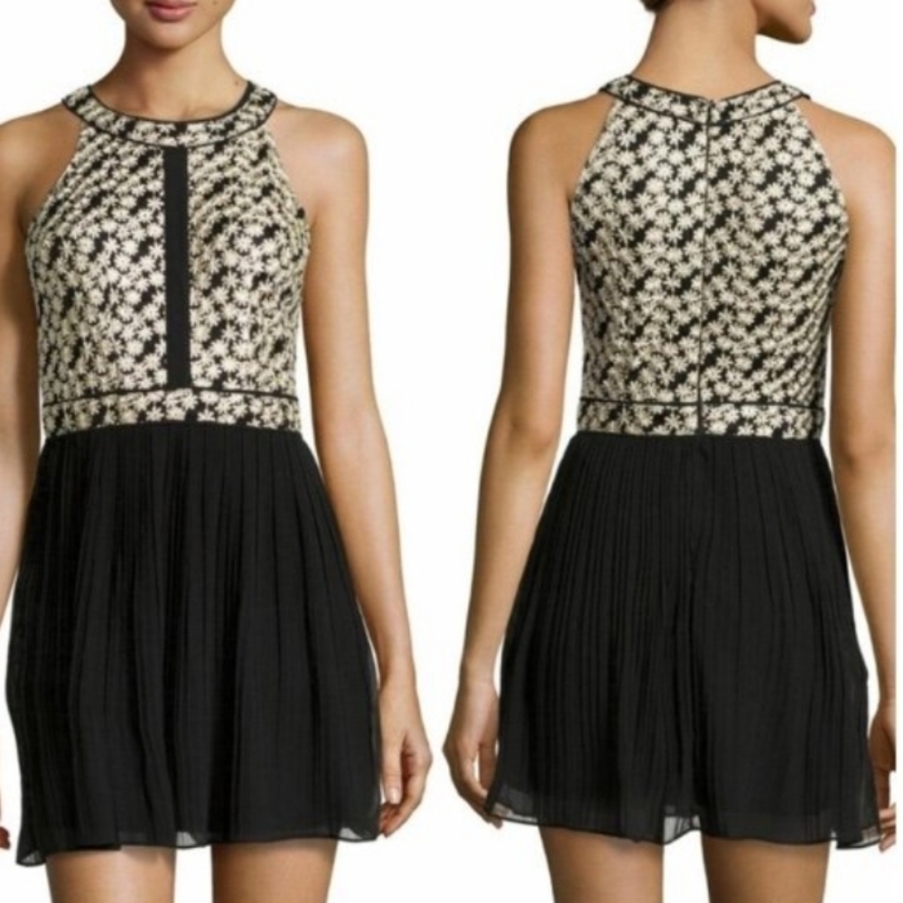 ROMEO & JULIET Embroidered Cocktail Dress M